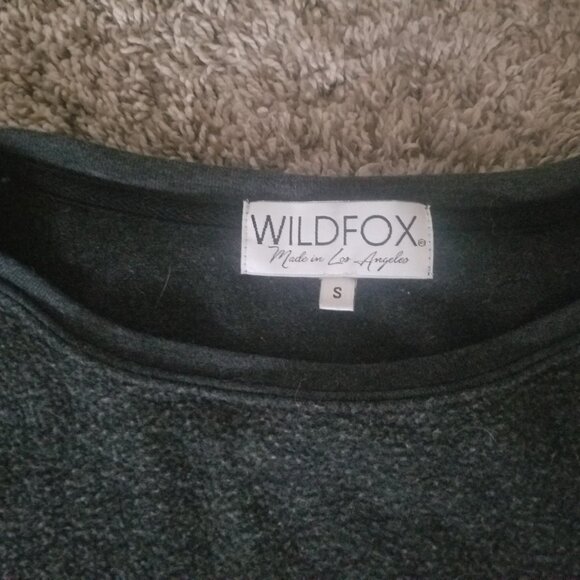 Wildfox Gray Sweater with Flowers, Size Small, Good Condition - Picture 2 of 4